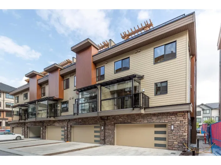 5 8567 204 STREET, Langley