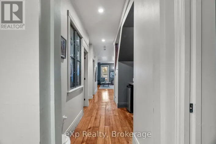 5 - 94 WELLINGTON STREET, Stratford