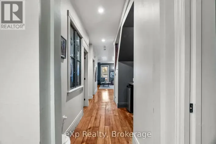 5 - 94 WELLINGTON STREET, Stratford