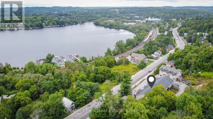 5 - 99 MAIN STREET W, Huntsville