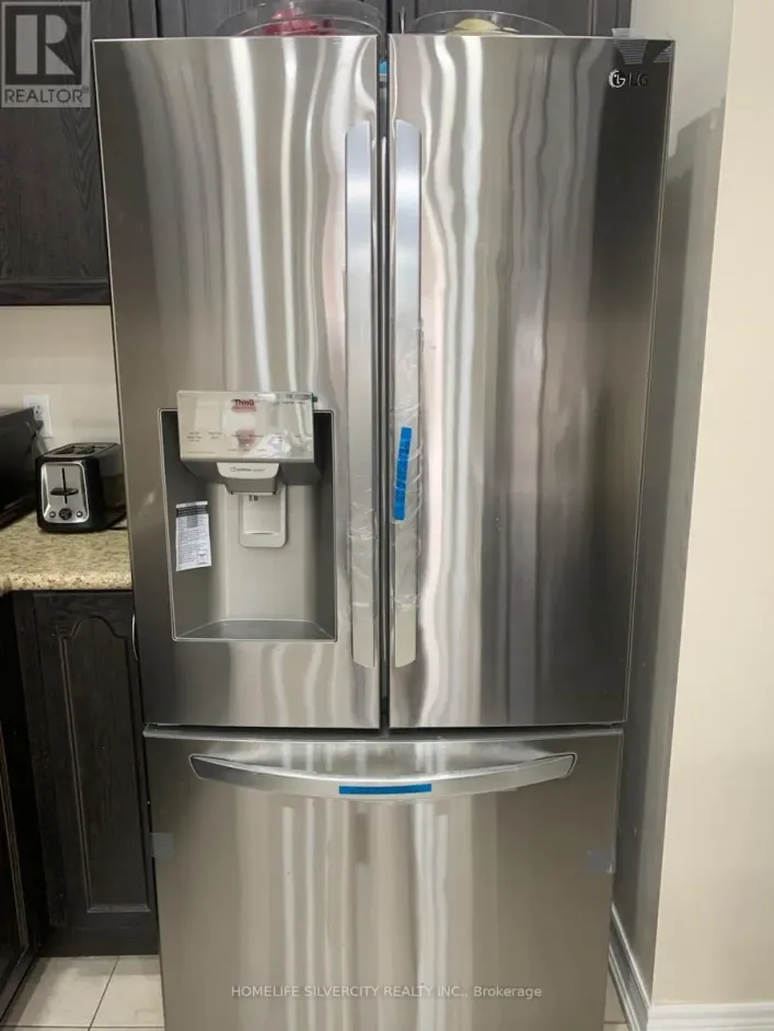 5 ALMOND STREET, Brampton