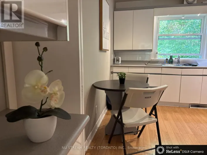 5 BASSWOOD ROAD, Toronto