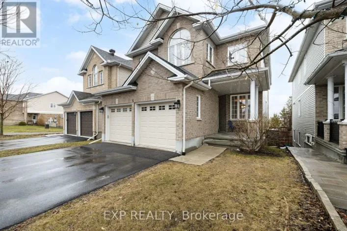 5 BERT HALL STREET, Arnprior