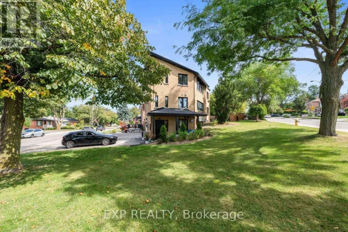 5 BRENDWIN ROAD, Toronto
