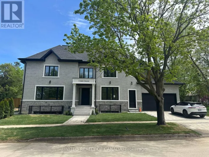 5 CEDAR CRESCENT, Aurora