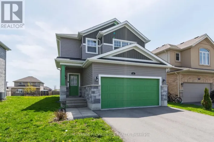 5 COTTONWOOD DRIVE, Belleville