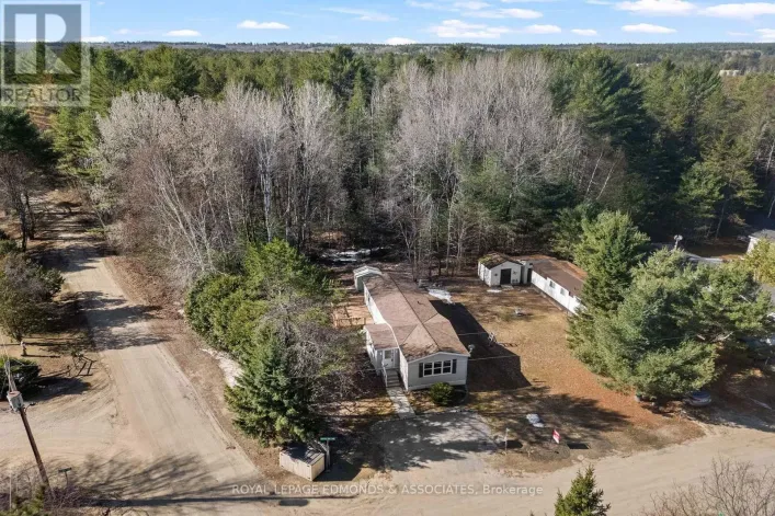 5 HUNTER'S RUN LANE, Laurentian Hills