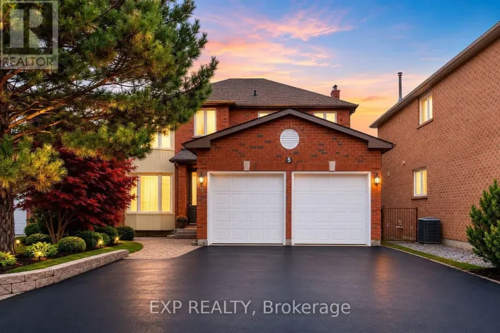 5 HYDE PARK DRIVE, Richmond Hill