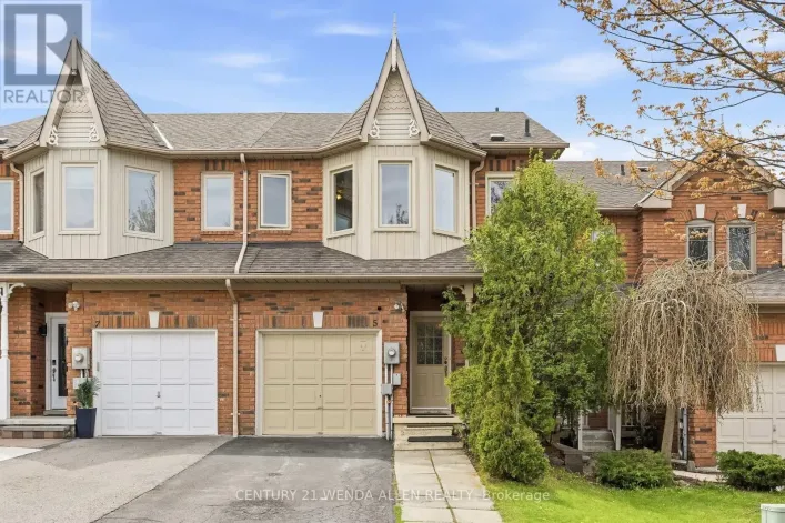 5 JAYS DRIVE, Whitby