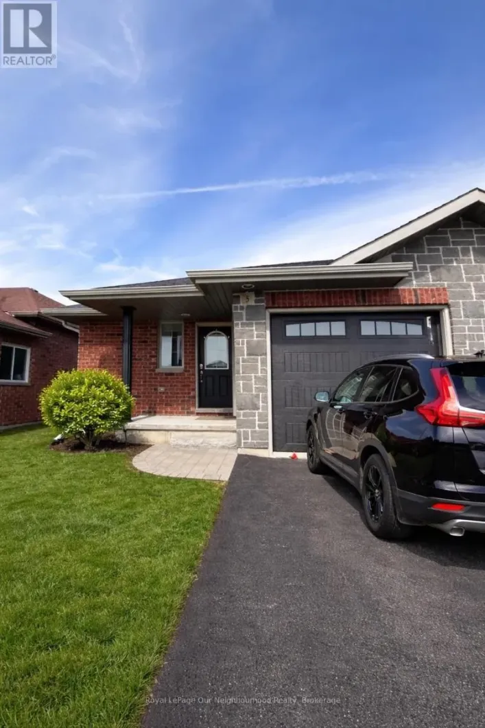 5 MCINTOSH CRESCENT W, Quinte West