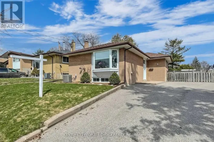 5 MID PINES ROAD, Toronto