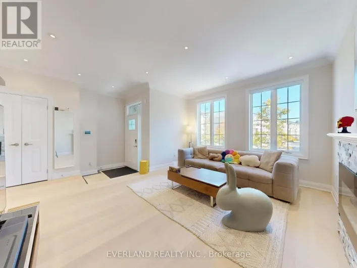 5 POINT PELEE LANE, Richmond Hill