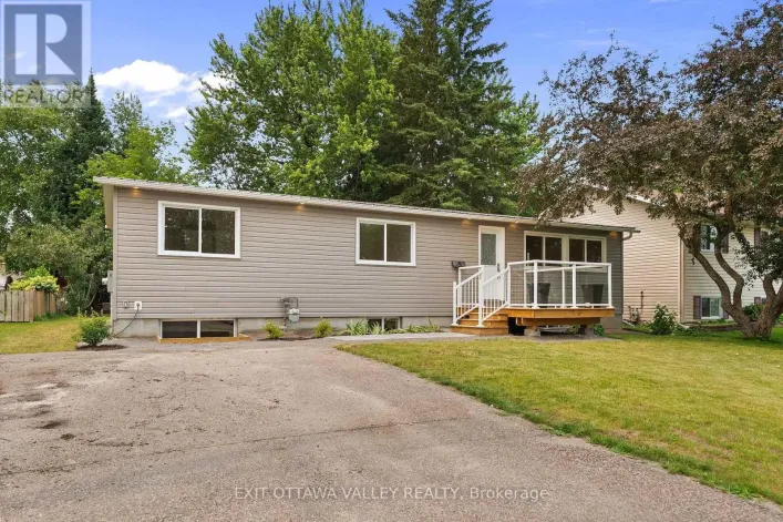 5 SELKIRK STREET, Petawawa