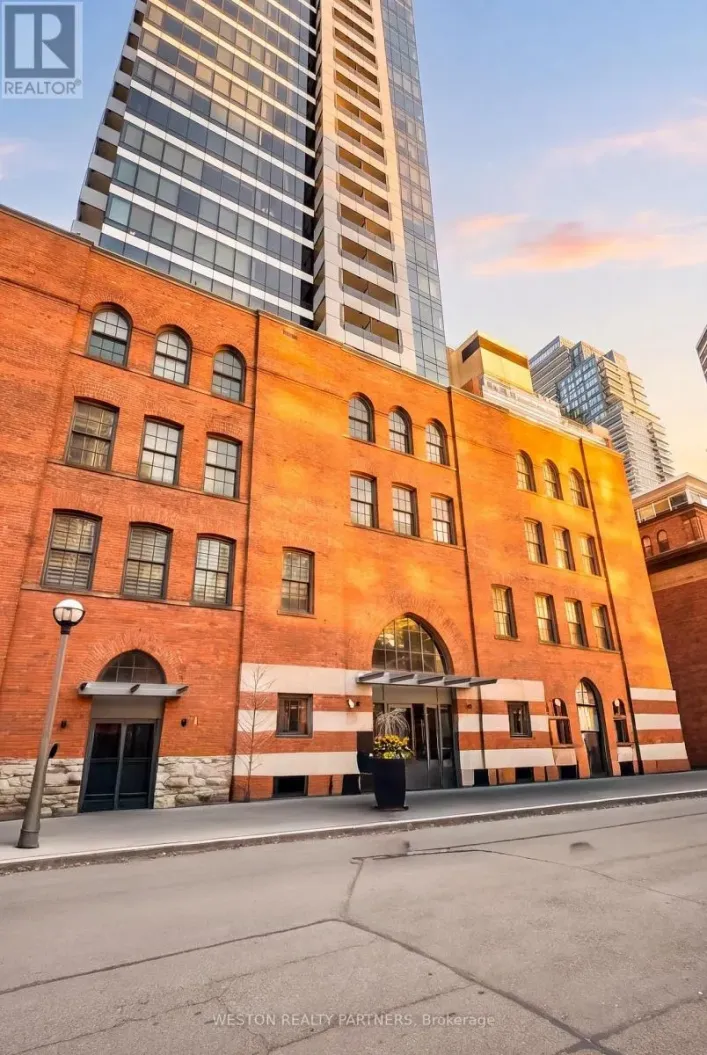 5 ST JOSEPH STREET, Toronto