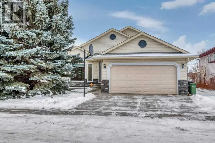 5 Strathmore Lakes Crescent, Strathmore