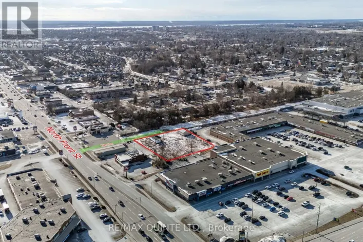 5 STRATTON DRIVE, Belleville