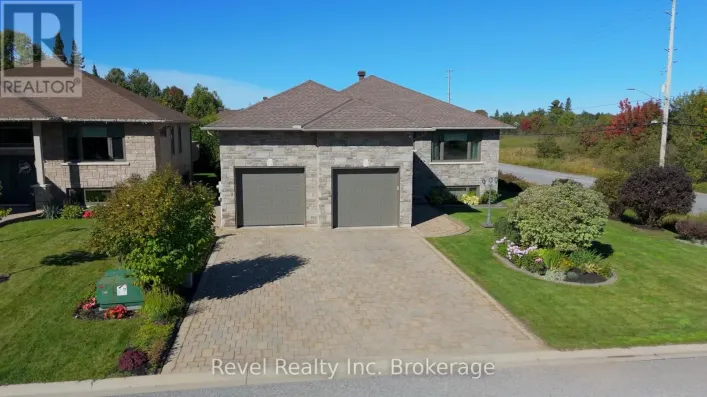 House for sale: 5 SUGARBUSH STREET, North Bay
