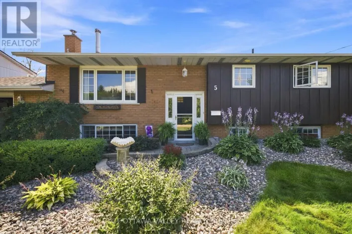 5 VALLEY STREET, Laurentian Valley