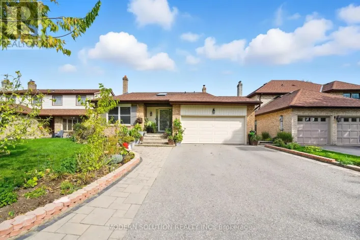 5 WOODLAWN COURT, Whitby