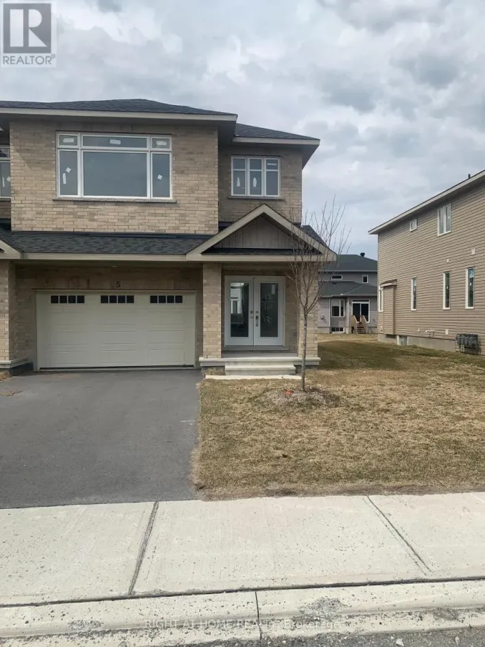 5 WYLIE WAY, Carleton Place