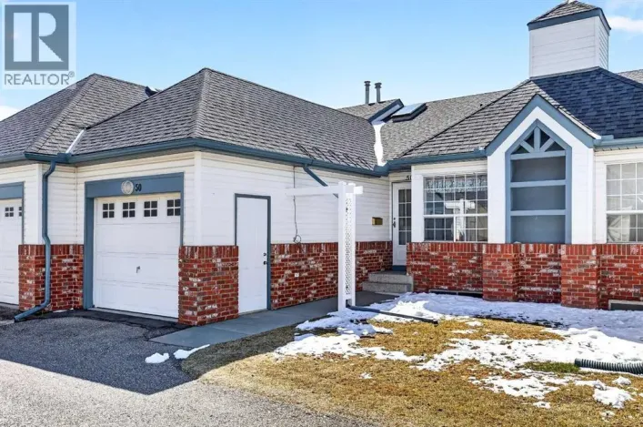 50, 12 Woodside Rise NW, Airdrie