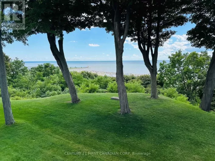 50 - 374 FRONT STREET, Central Elgin