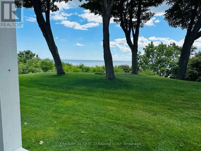 50 - 374 FRONT STREET, Central Elgin