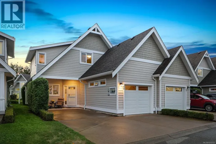 50 700 Lancaster Way, Comox