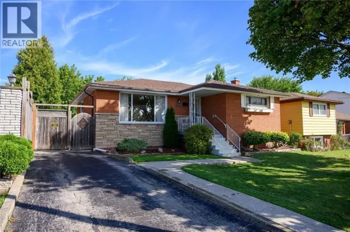House for sale: 50 BERKO Avenue, Hamilton