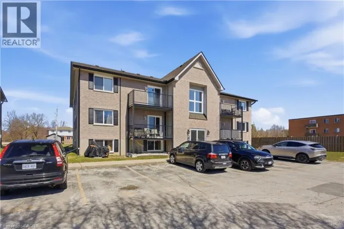 50 CAMPBELL Court Unit# 312, Stratford