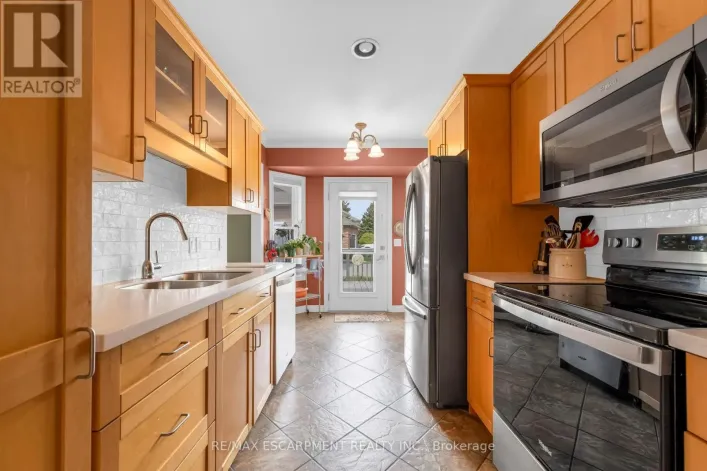 50 SPADARA DRIVE, Hamilton