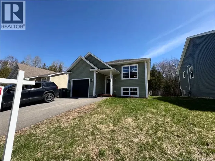 House for sale: 50 Walker Crescent, Hampton