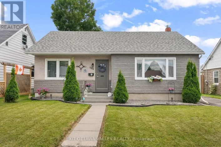 500 DOMINION STREET, Renfrew