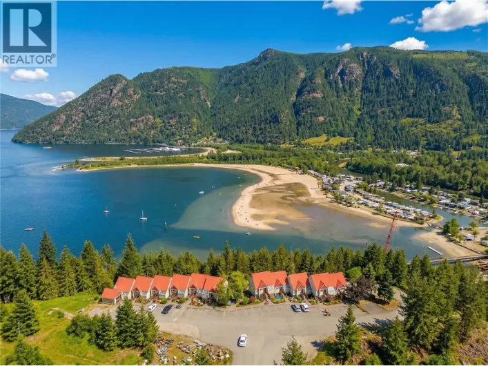 500 Old Spallumcheen Road Unit# 203, Sicamous