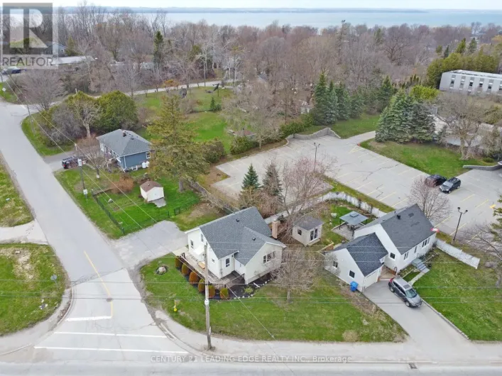 500 THE QUEENSWAY SOUTH, Georgina