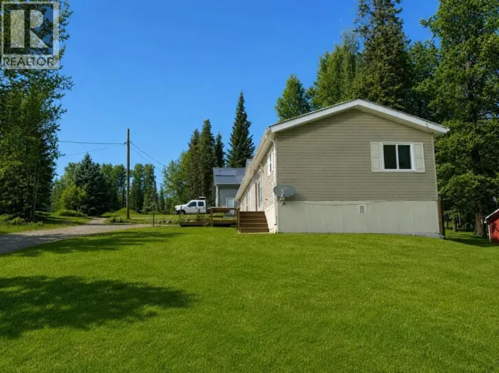 5001 51 Street, Robb