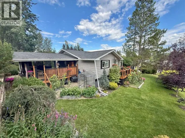 5002 50 Street, Robb