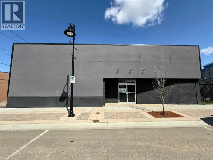 5004 51 Ave, Ponoka