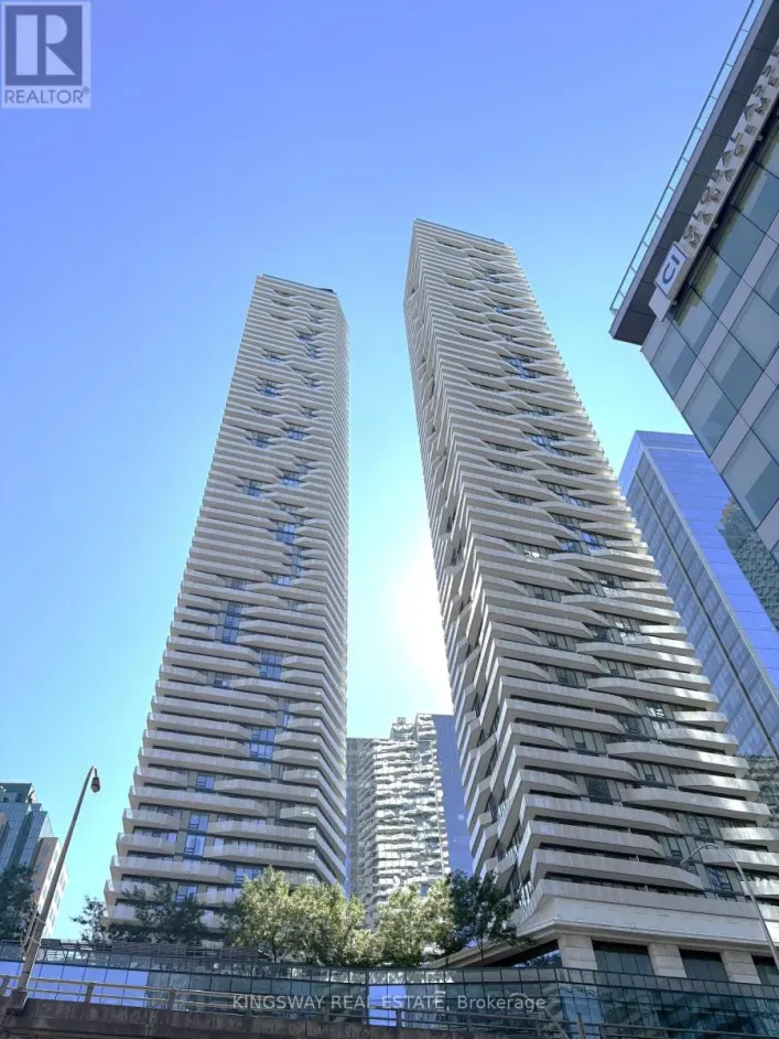 Apartment for rent: 5004 - 88 HARBOUR STREET, Toronto