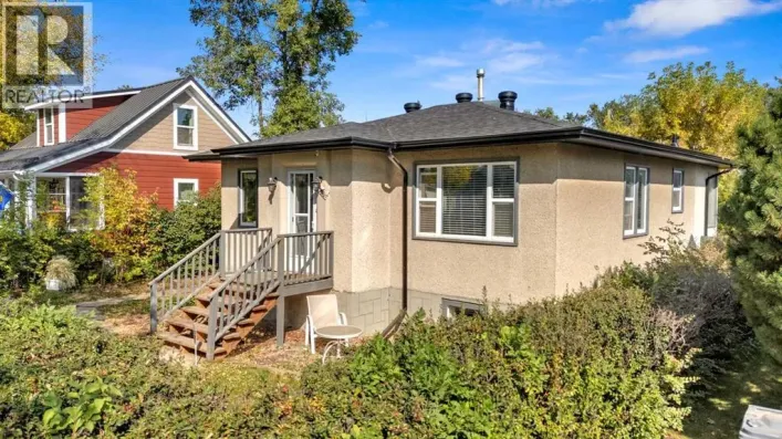 5006 55 Avenue, Ponoka