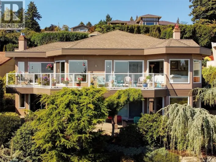 5009 Georgia Park Terr, Saanich