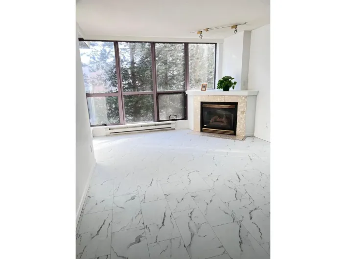 501 10899 UNIVERSITY DRIVE, Surrey