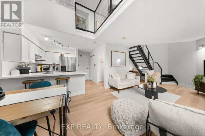 501 - 250 MANITOBA STREET, Toronto