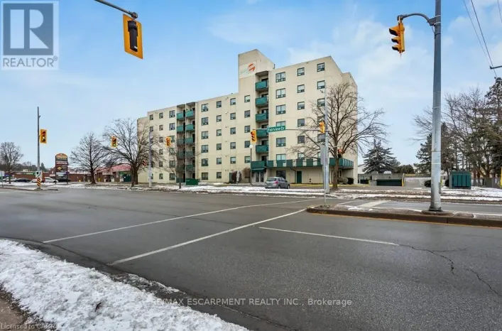 501 - 421 FAIRVIEW DRIVE, Brantford