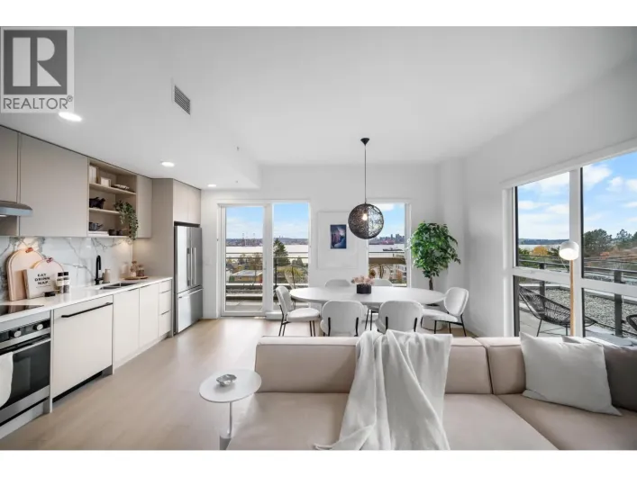 501 422 E 3RD STREET, North Vancouver