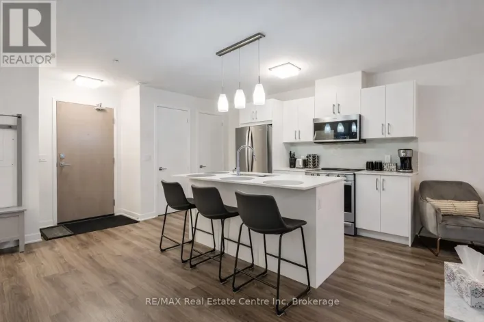 501 - 479 CHARLTON AVENUE E, Hamilton