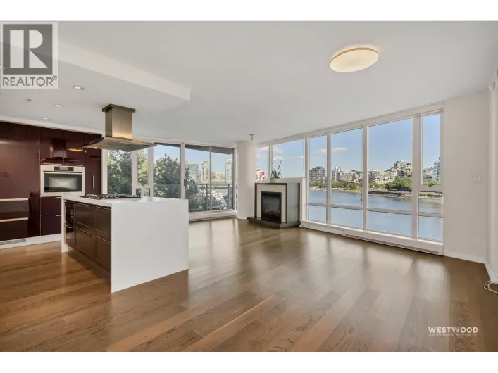 501 8 SMITHE MEWS, Vancouver
