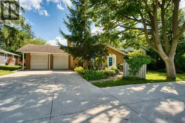 House for sale: 501 COMMISSIONERS ROAD E, London South