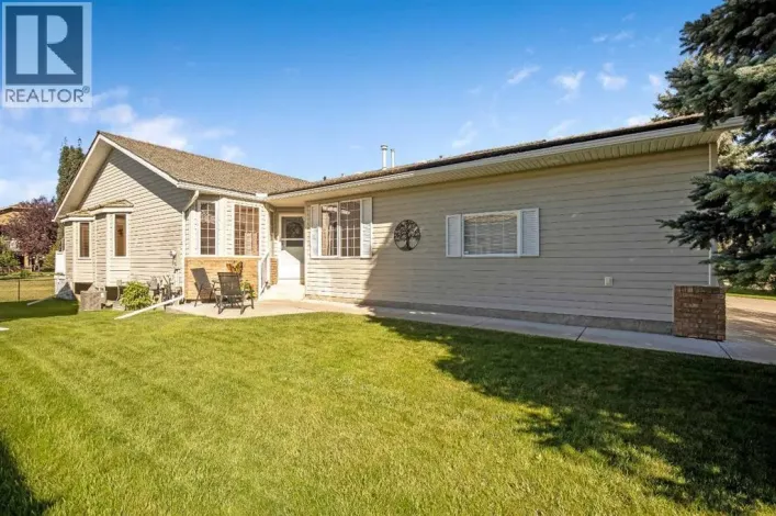 501 Riverside Drive NW, High River