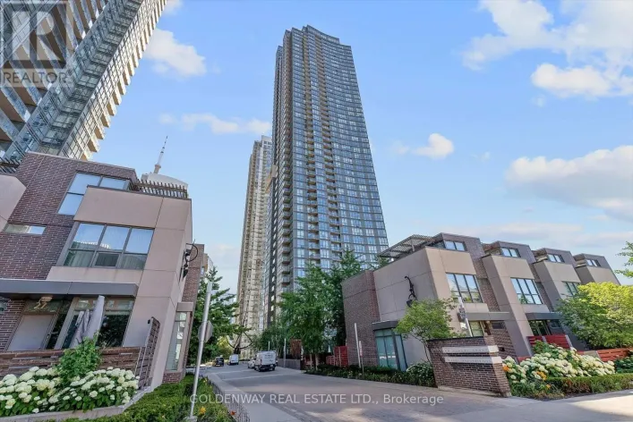 5015 - 11 BRUNEL COURT, Toronto